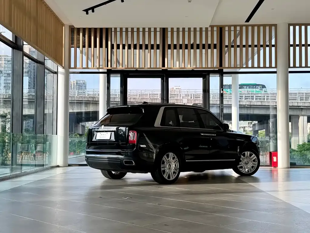 Rolls-Royce Cullinan 2021 из CN, фото 9