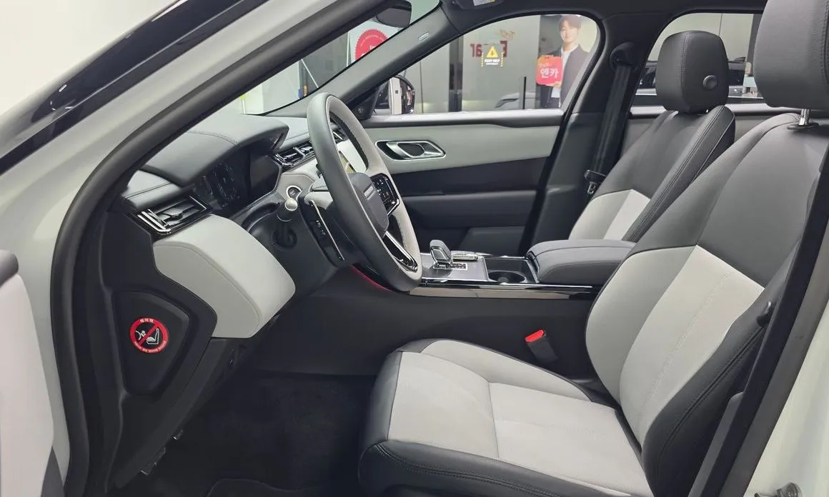 Land Rover Range Rover Velar 2026 из KR, фото 2