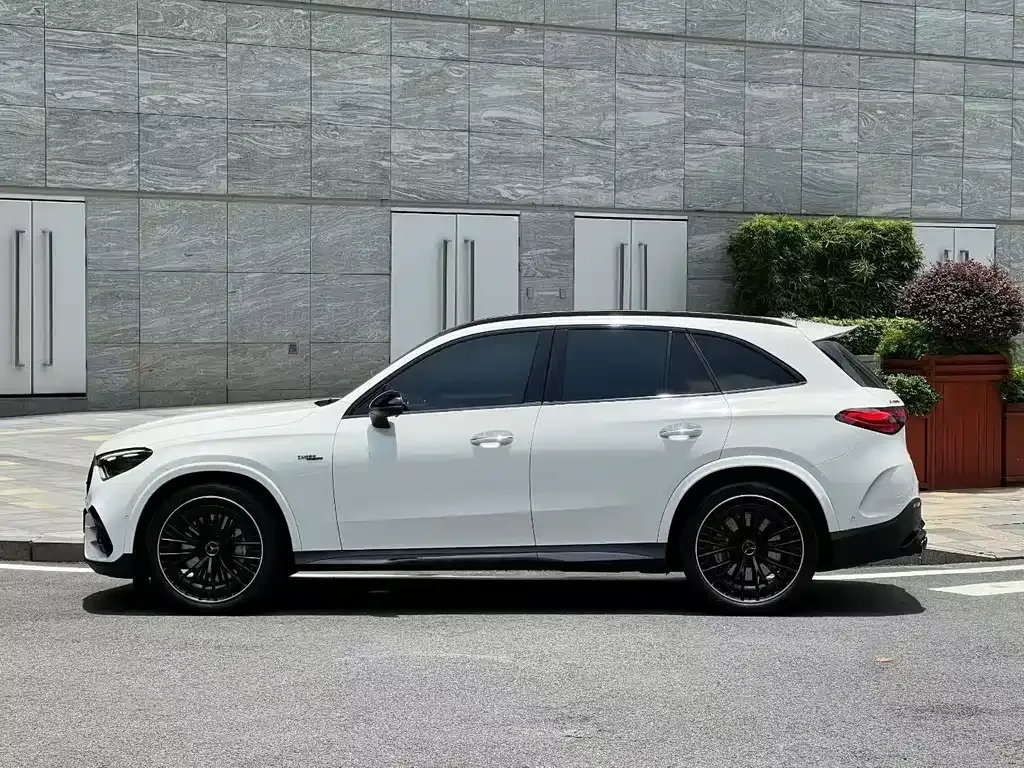 Mercedes-Benz GLC AMG — фото 8