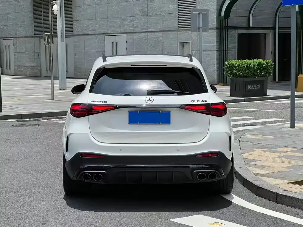 Mercedes-Benz GLC AMG — фото 3