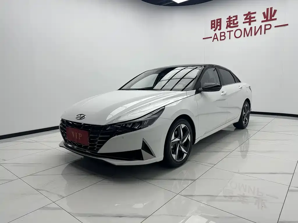 Hyundai Elantra — фото 2