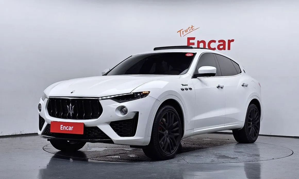 Maserati Levante — фото 1