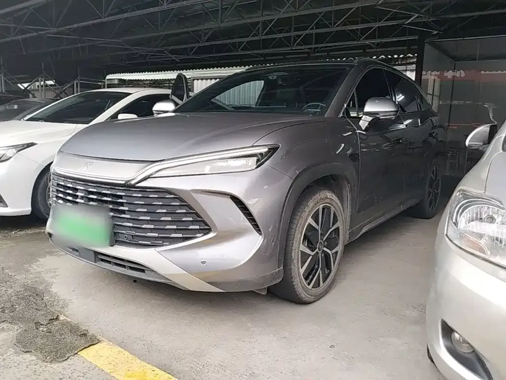 BYD L DM-i — фото 1