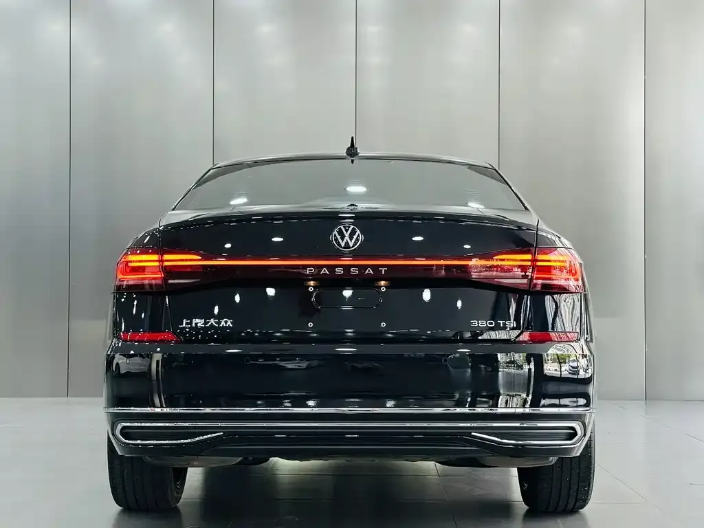 Volkswagen Passat — фото 4
