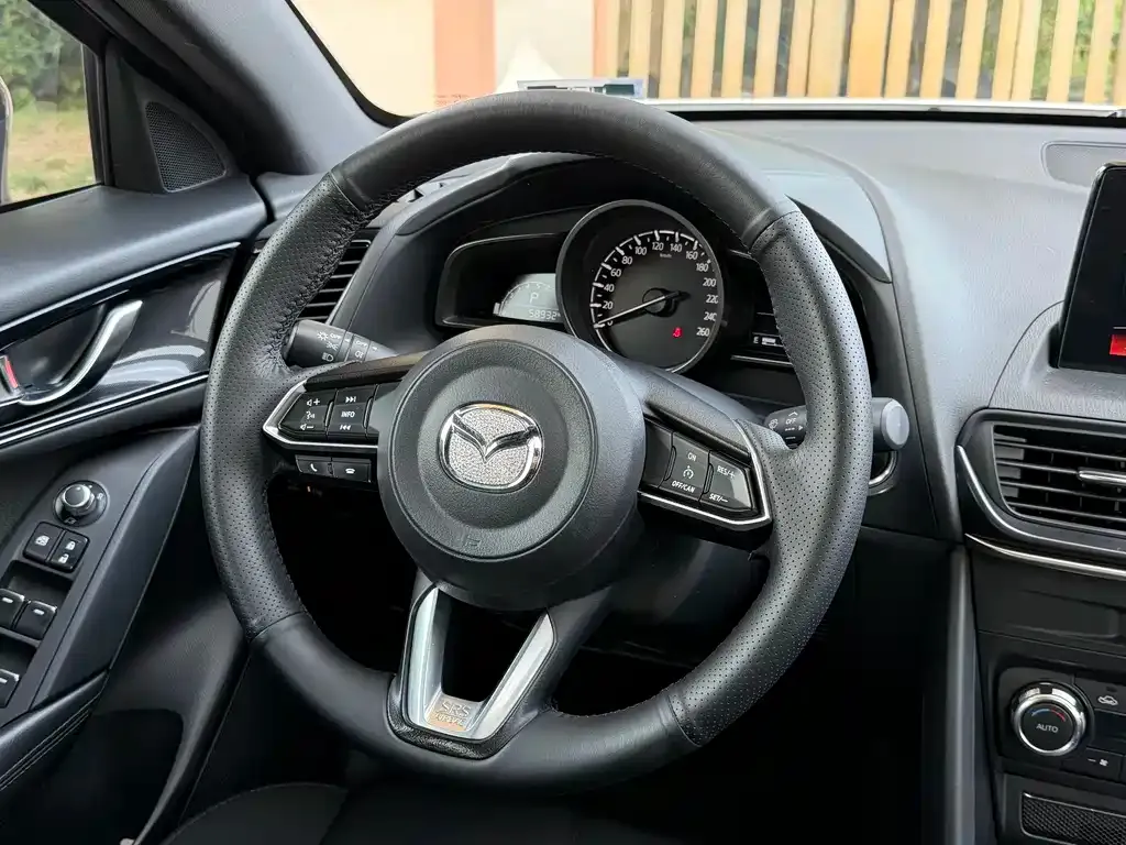 Mazda CX-4 — фото 2
