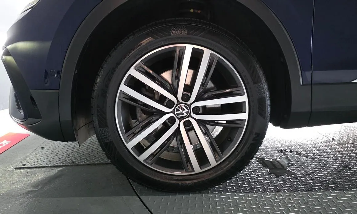 Volkswagen Tiguan 2023 из KR, фото 7