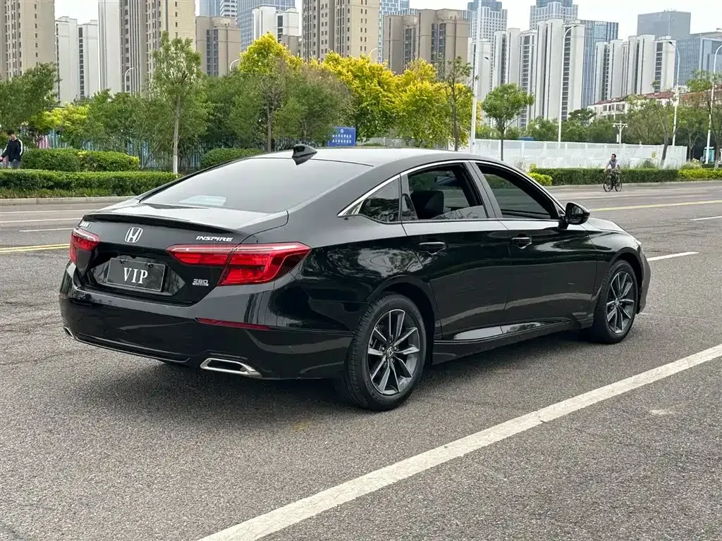 Honda Inspire — фото 6