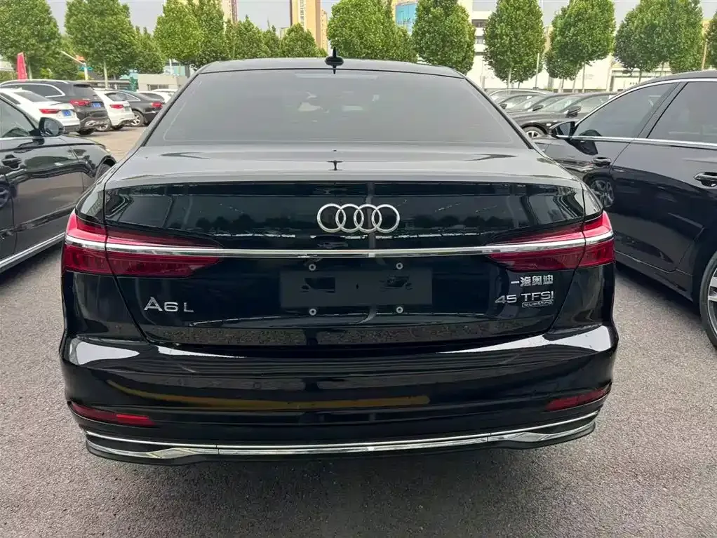 Audi A6L — фото 7
