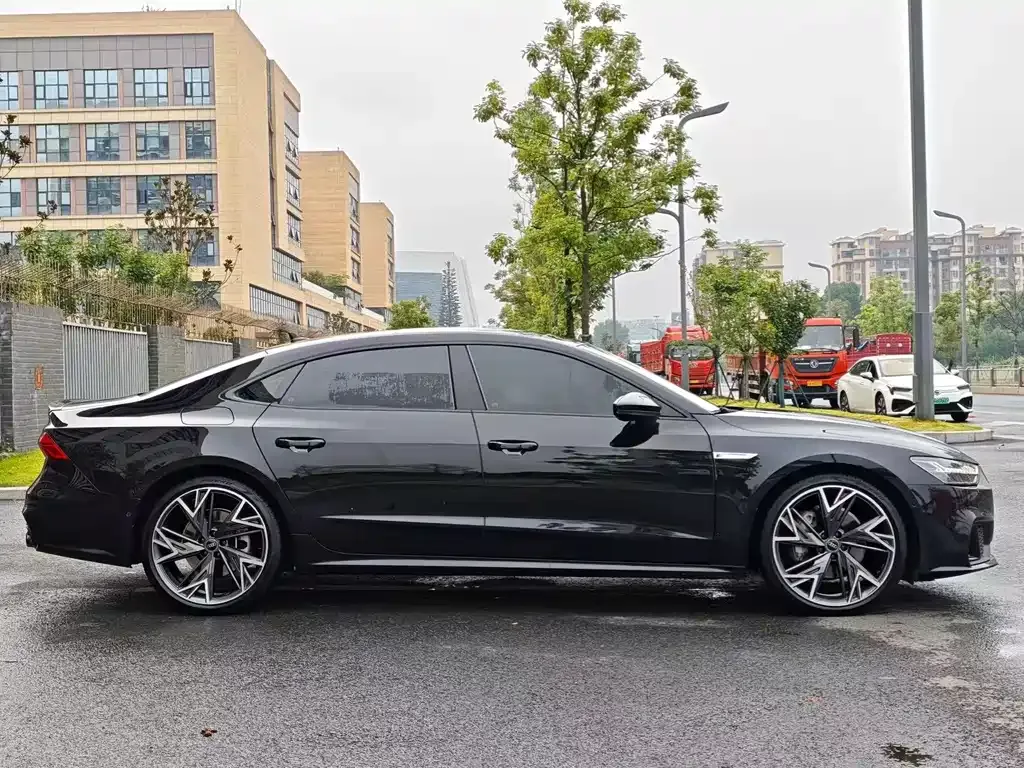 Audi A7L — фото 2