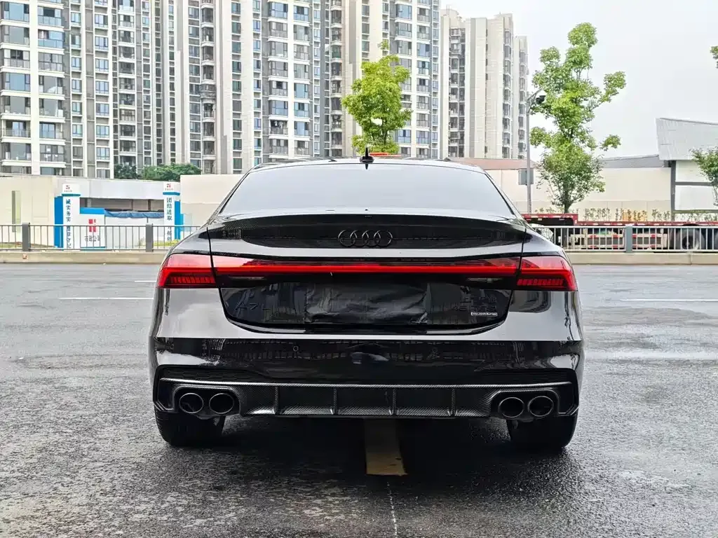 Audi A7L — фото 3