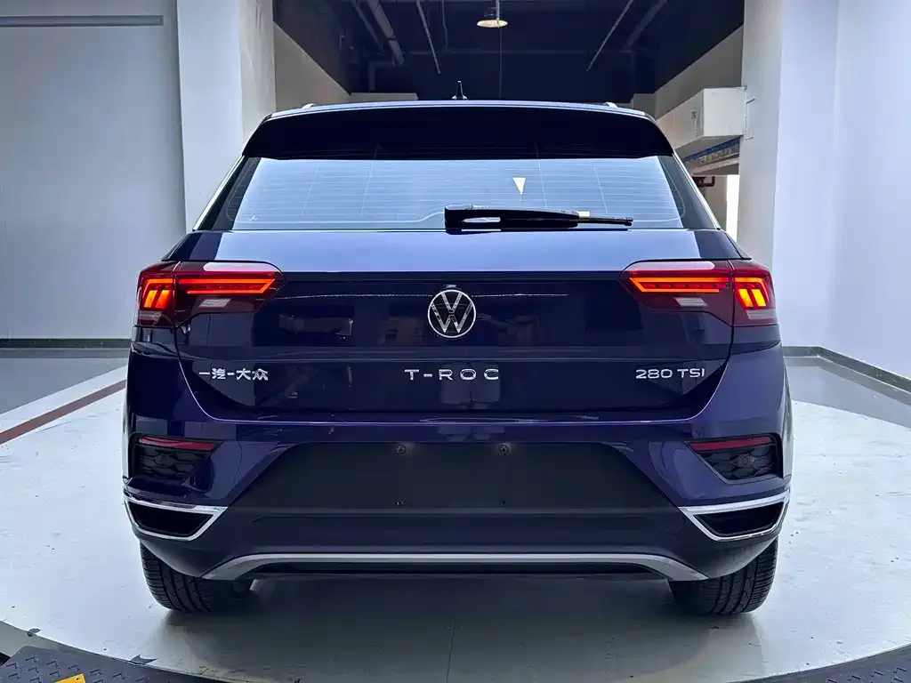 Volkswagen T-Roc — фото 4