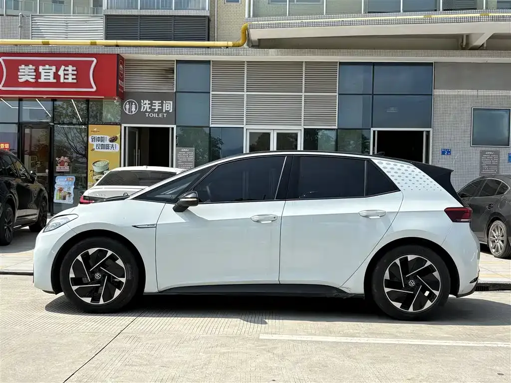Volkswagen ID.3 — фото 9