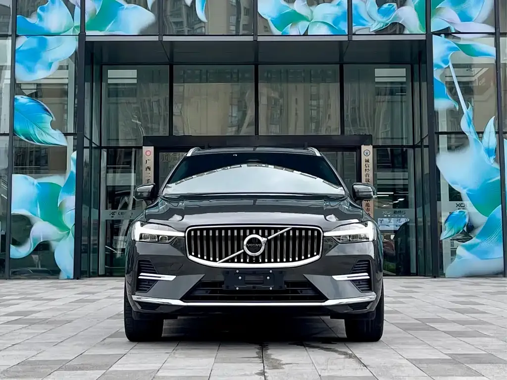 Volvo XC60 — фото 6