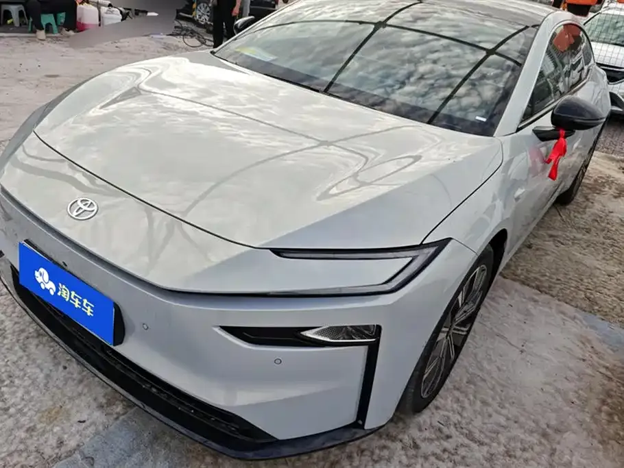 Toyota Platinum 7