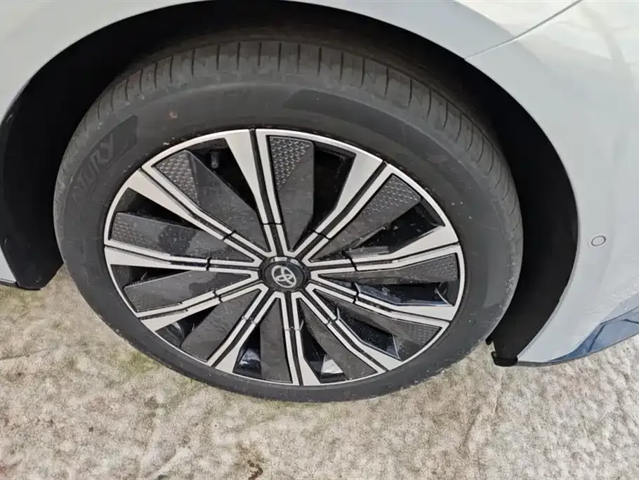 Toyota Platinum 7 2026 из CN, фото 9