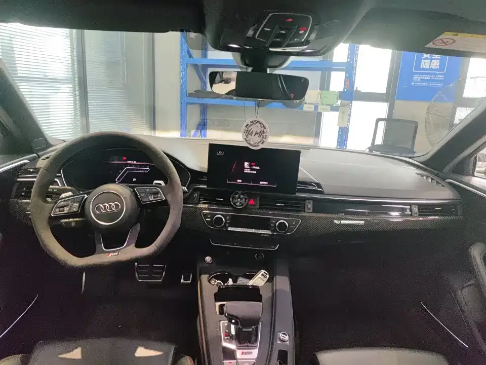 Audi RS 4 2024 из CN, фото 4