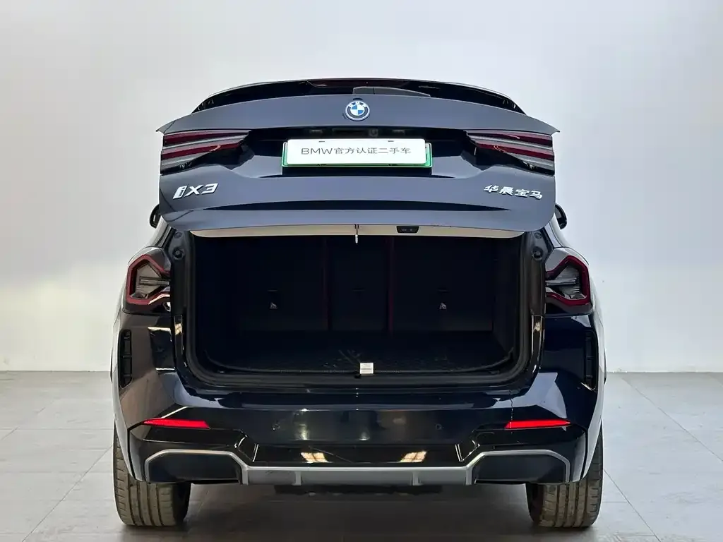 BMW iX3 — фото 6