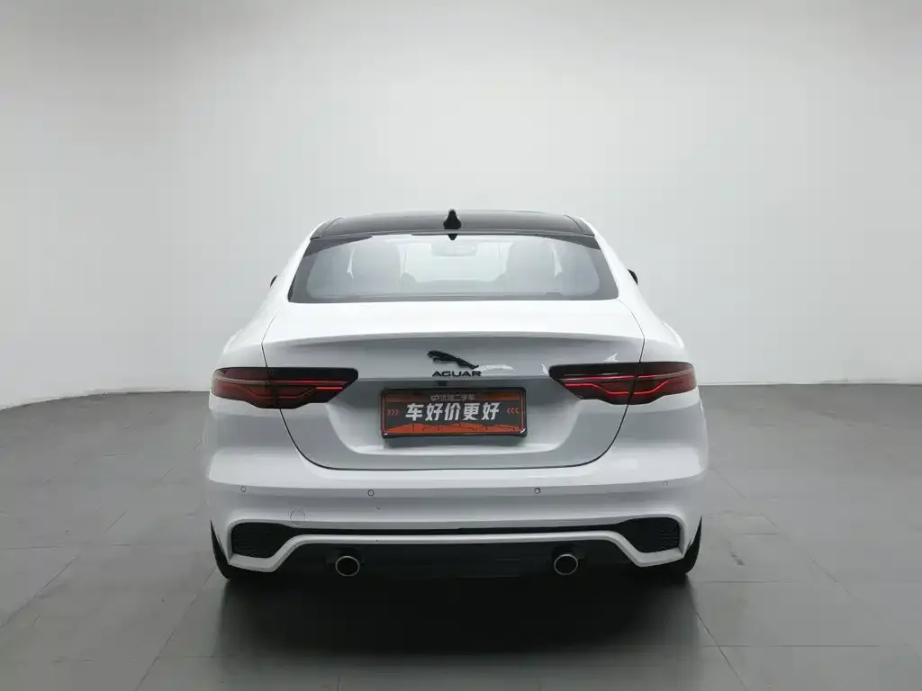 Jaguar XEL — фото 2