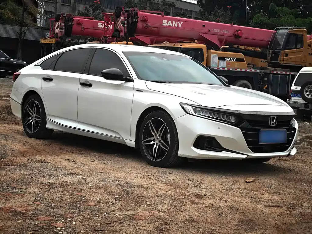 Honda Accord — фото 10