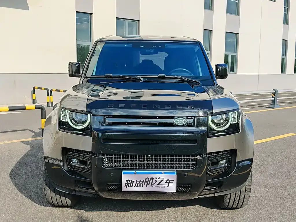 Land Rover Defender — фото 10