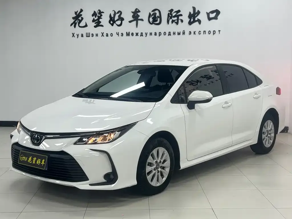 Toyota Corolla — фото 1