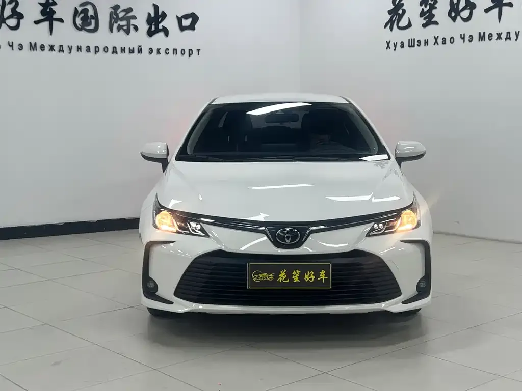 Toyota Corolla — фото 3