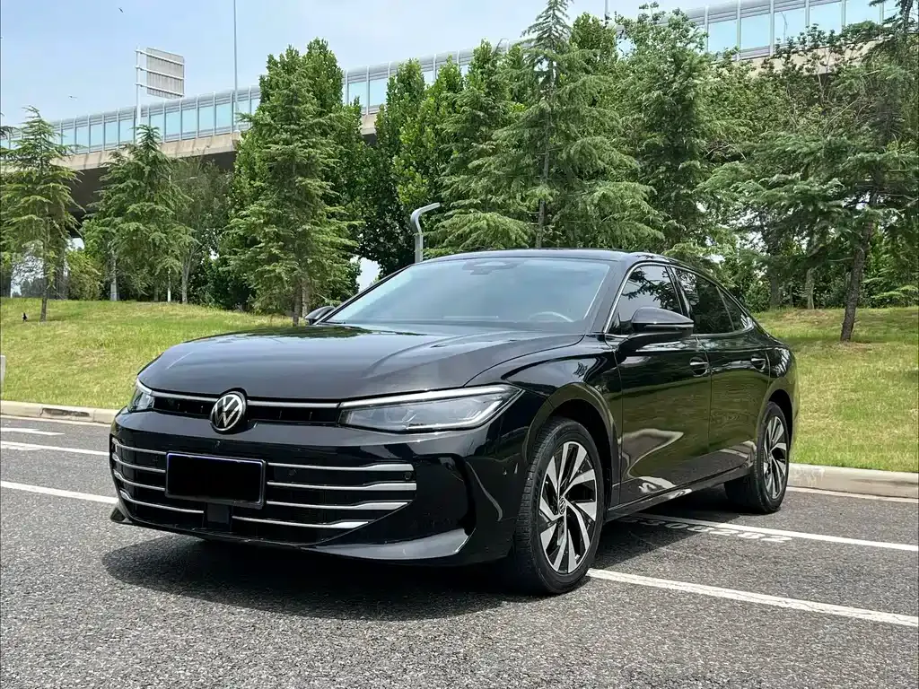 Volkswagen Passat — фото 1