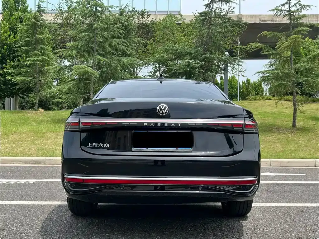 Volkswagen Passat — фото 6