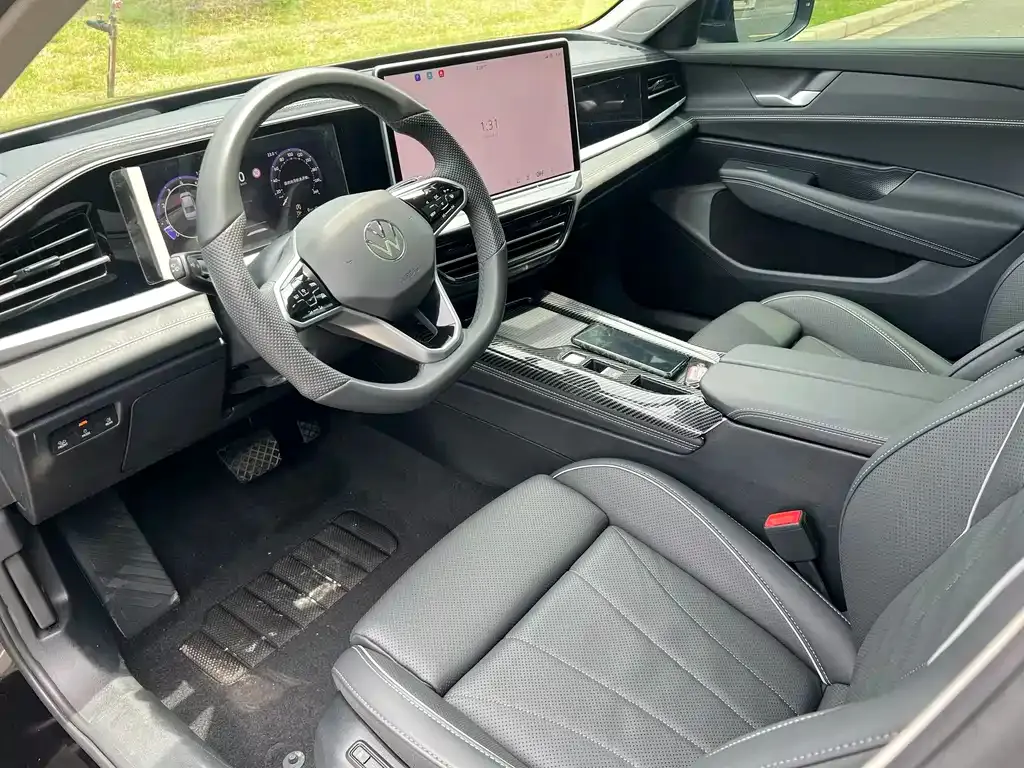 Volkswagen Passat — фото 7