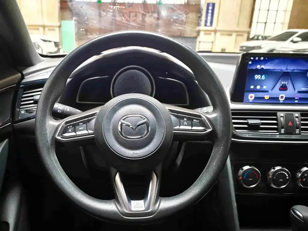 Mazda CX-4 — фото 3