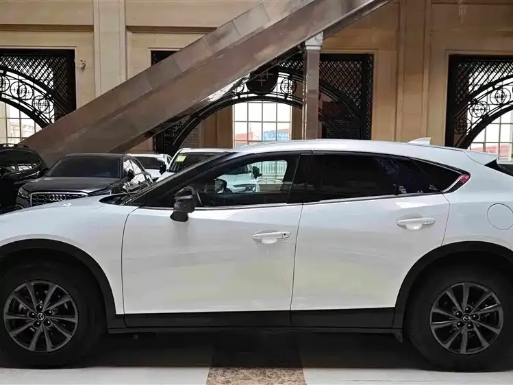 Mazda CX-4 — фото 4