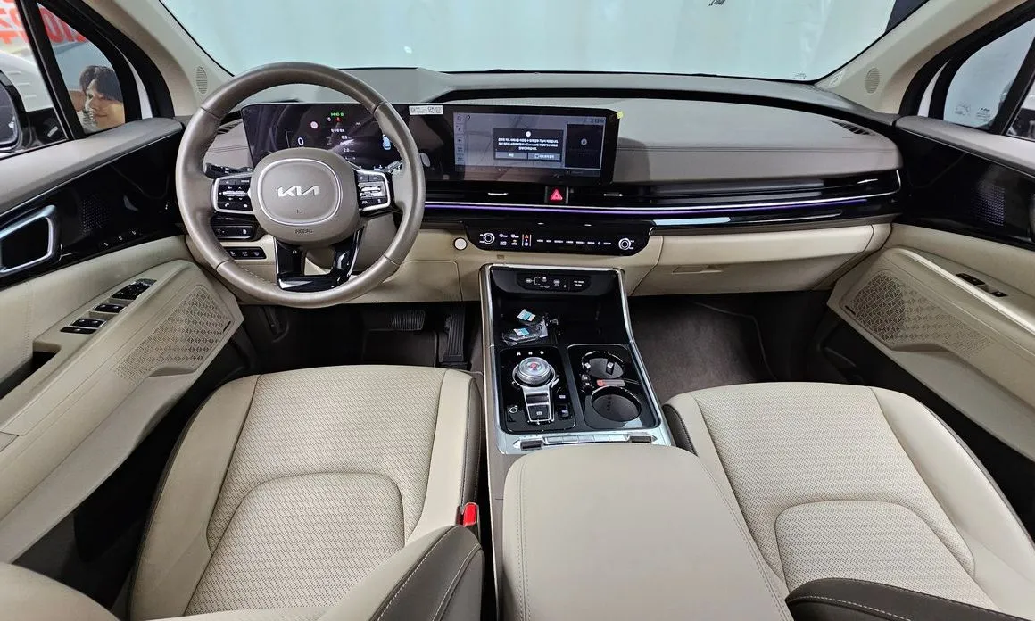 Kia Carnival — фото 10