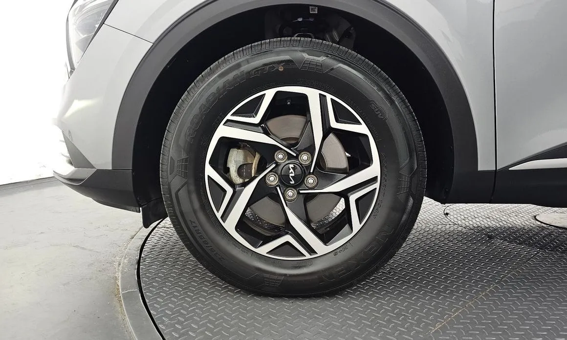Kia Sportage — фото 8