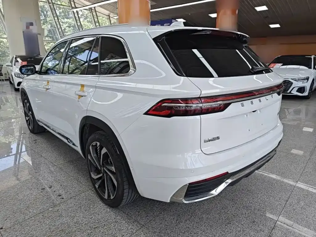 Geely Xingyue L — фото 4