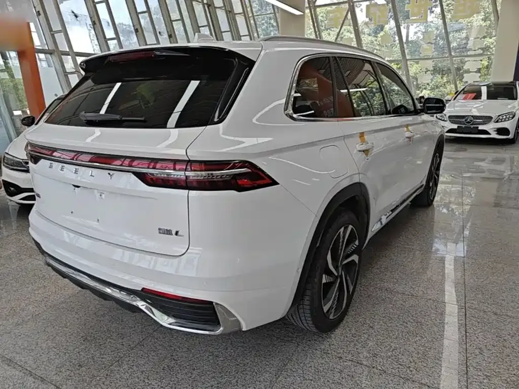 Geely Xingyue L — фото 7