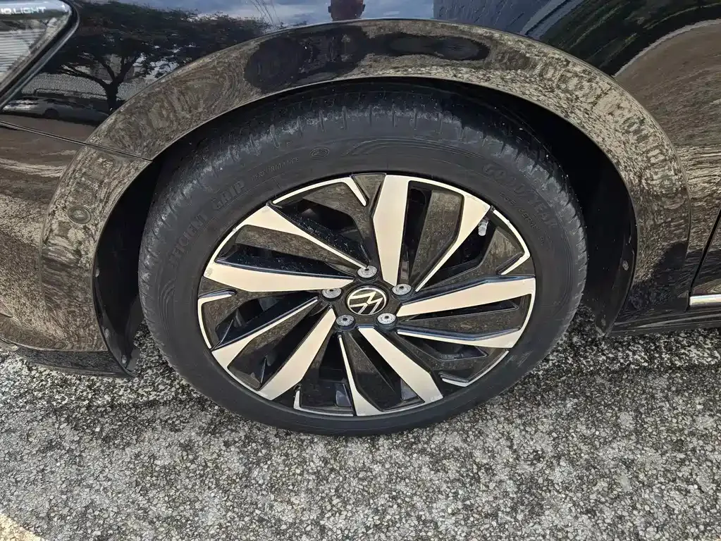 Volkswagen Passat — фото 7