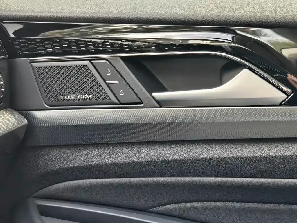 Volkswagen Passat — фото 8