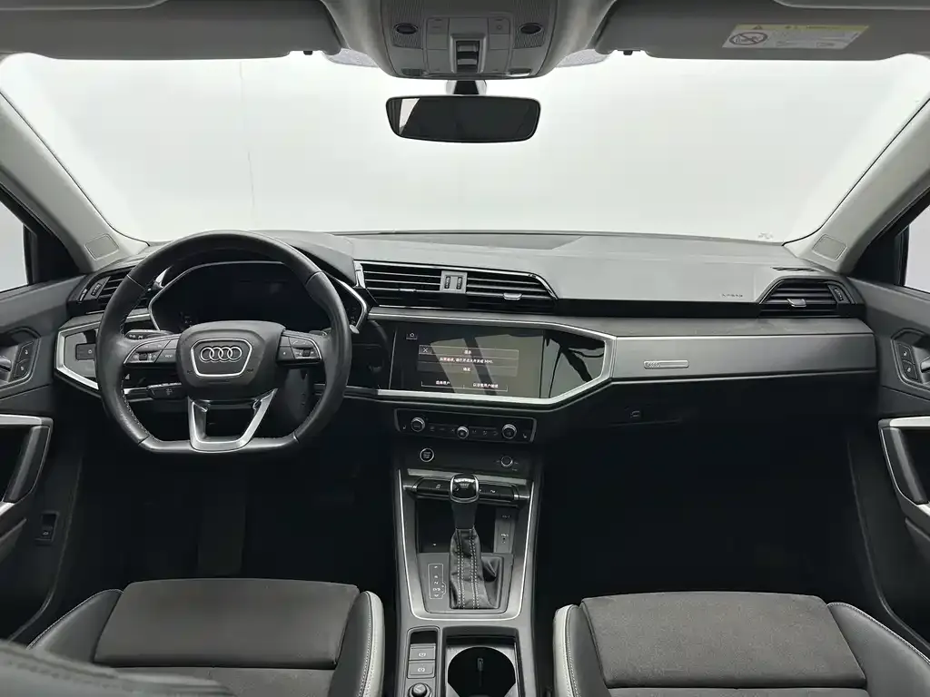 Audi Q3 — фото 4