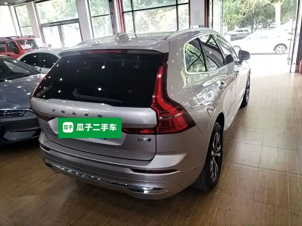 Volvo XC60 2024 из CN, фото 8