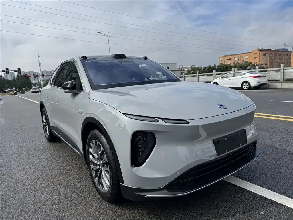 NIO EC6 — фото 9