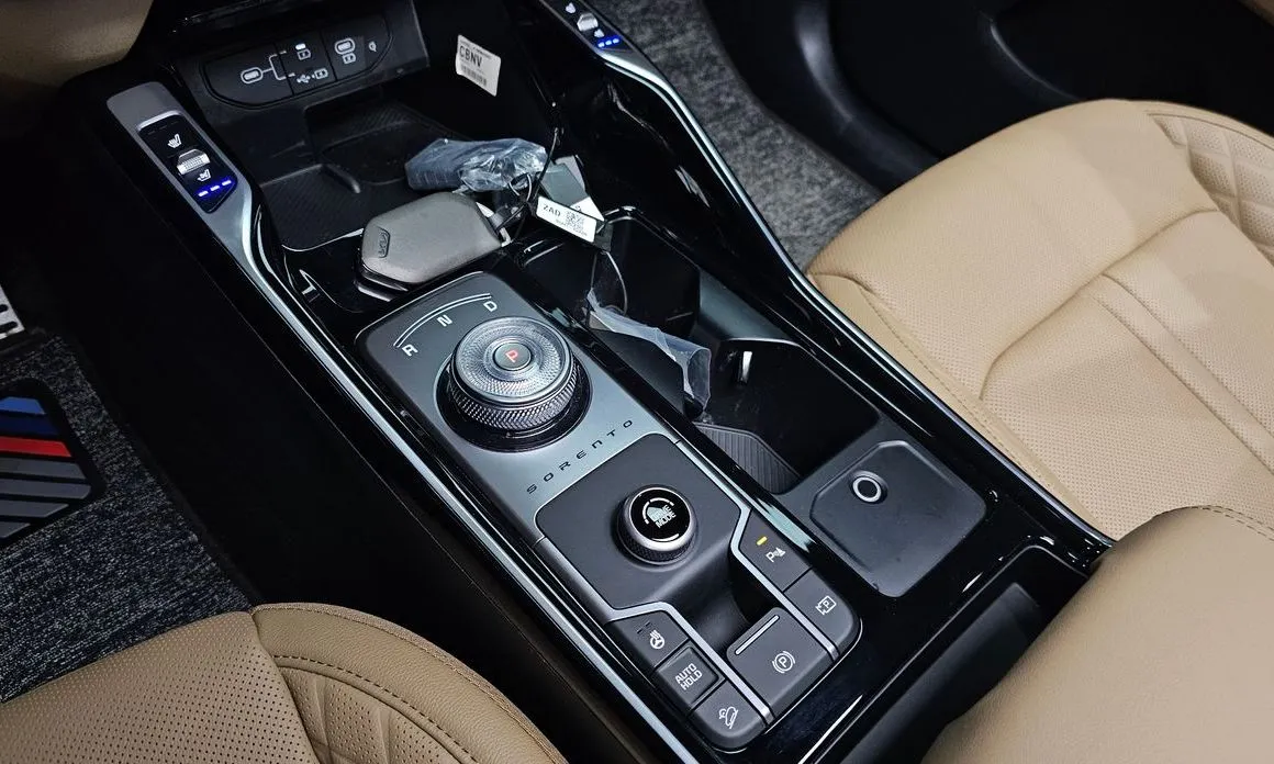 Kia Sorento — фото 10
