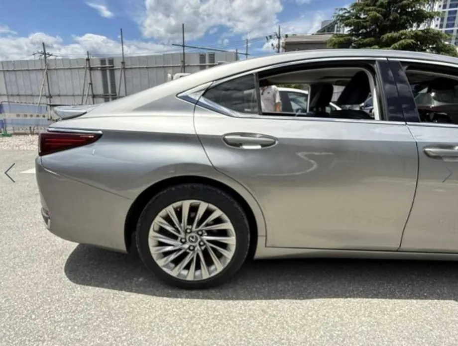 Lexus ES — фото 10