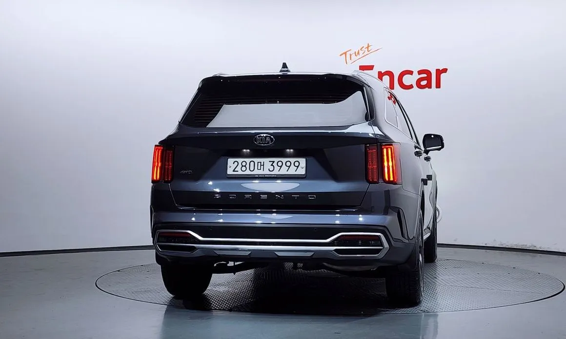 Kia Sorento — фото 10