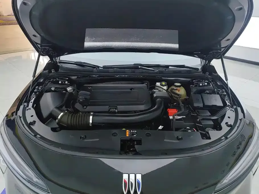 Buick LaCrosse — фото 8