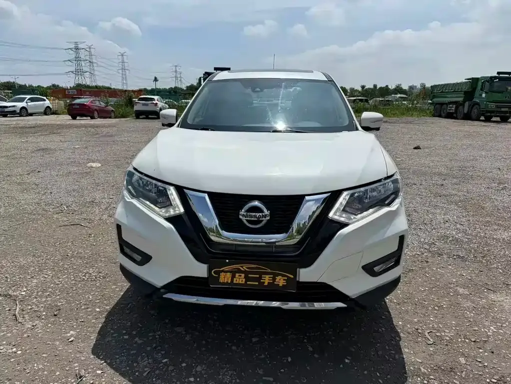 Nissan X-Trail — фото 1