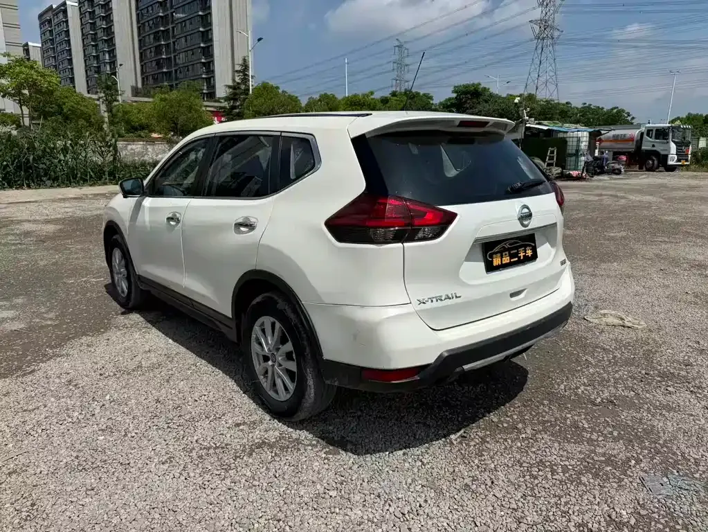 Nissan X-Trail — фото 10
