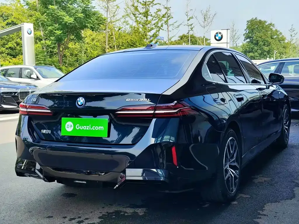 BMW i5 — фото 9