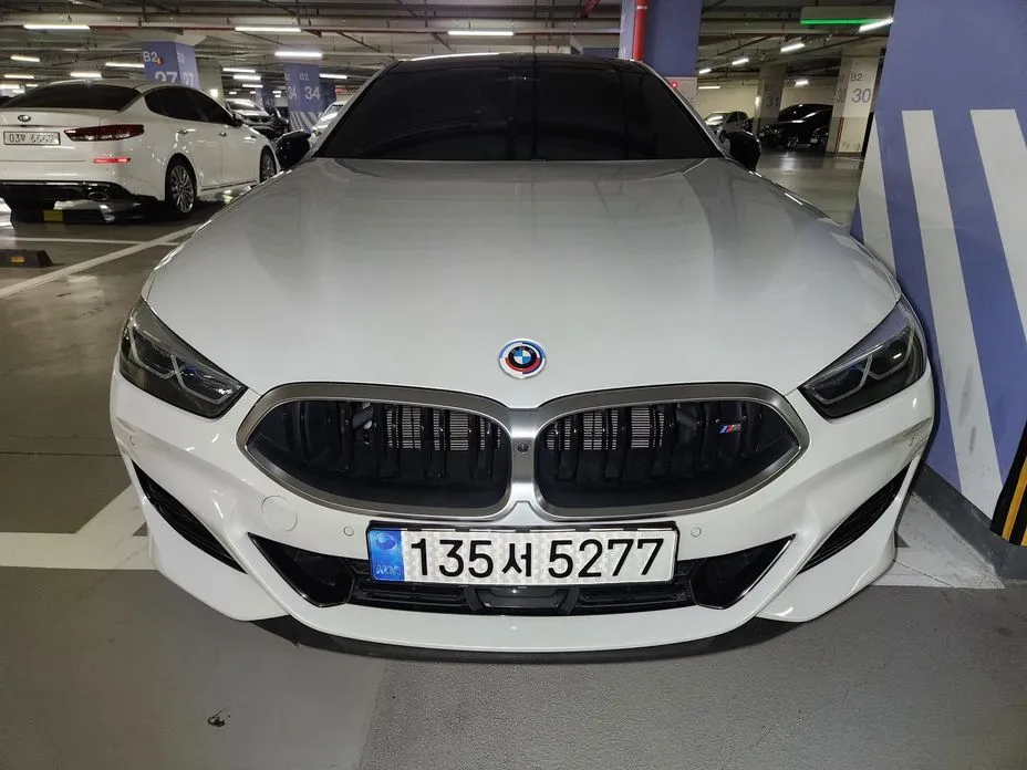 BMW 8-Series — фото 1