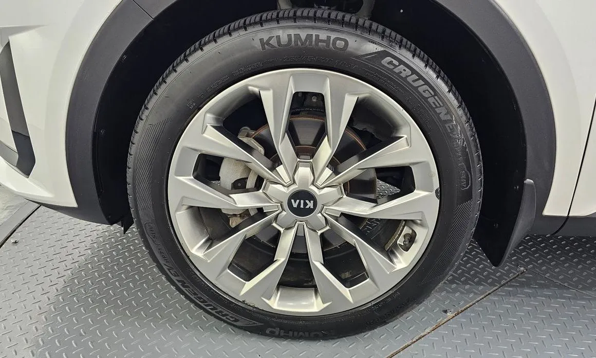 Kia Sorento — фото 9