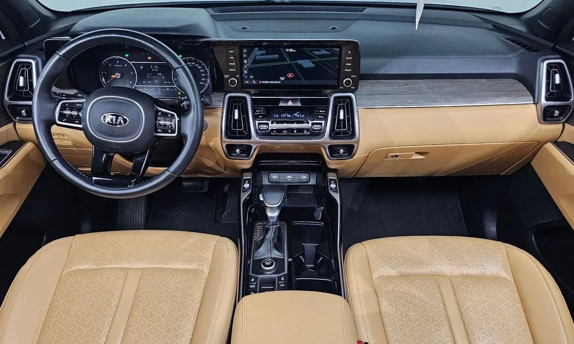Kia Sorento — фото 10